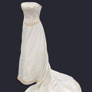 Wedding dress